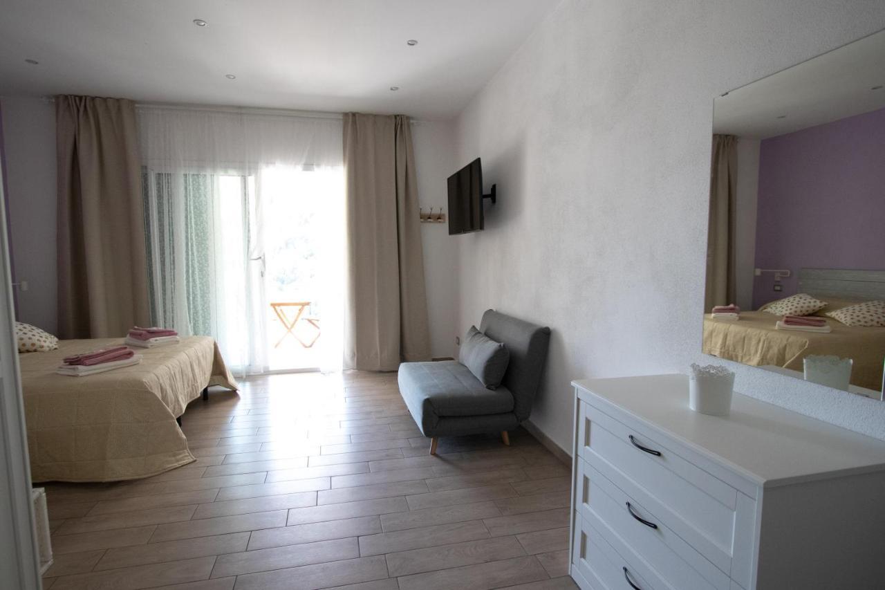 Un Posto Al Sole Bed and Breakfast Molino Nuovo  Exteriör bild