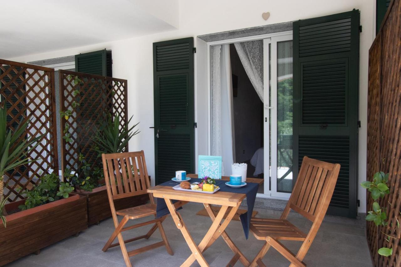 Un Posto Al Sole Bed and Breakfast Molino Nuovo  Exteriör bild